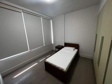 FOR SALE: 1 BR EDADES TOWER