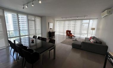 FOR SALE: 1 BR EDADES TOWER