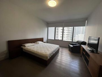 FOR SALE: 1 BR EDADES TOWER