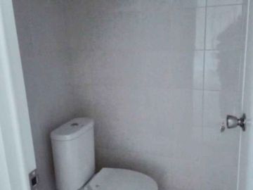 Dijual Rumah 2 Lantai di Belakang Apartement Begawan