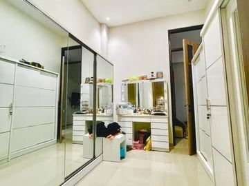 Rumah baru Mewah komplek Kawaluyaan Indah
