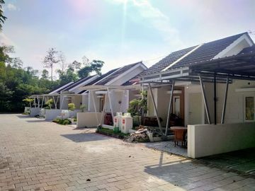 Rumah Minimalis Timur Candi Prambanan Dalam Perumahan Elit