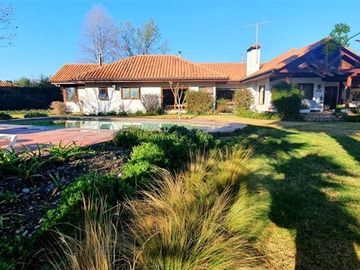 Casa venta de 4D/4B Parcela Condominio Talagante