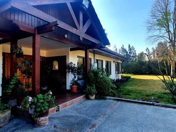 Casa venta de 4D/4B Parcela Condominio Talagante