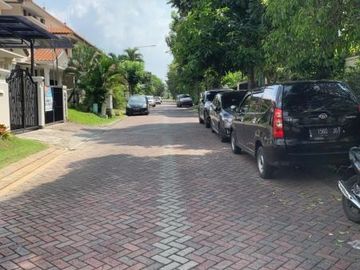 Rumah Dijual Graha Family Surabaya KT