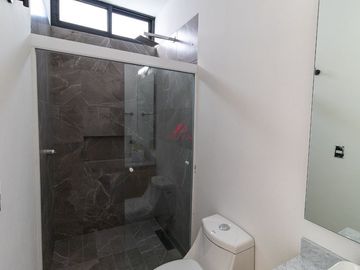 CASA EN VENTA EN MARIANO OTERO, ZAPOPAN, JAL.