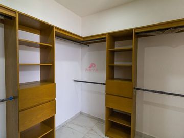 CASA EN VENTA EN MARIANO OTERO, ZAPOPAN, JAL.