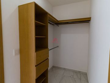 CASA EN VENTA EN MARIANO OTERO, ZAPOPAN, JAL.