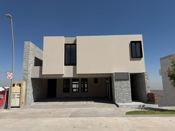 Excelente Casa en Venta en Villandares