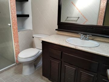 casa en arriendo en prados de sabaneta. Cod A28380