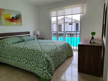 Espectacular casa de venta nueva  en Urb. Casalaguna /km 12 av. León Febres Cordero / Acepto Biess
