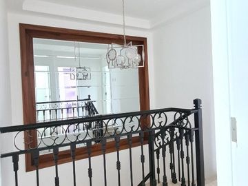 Espectacular casa de venta nueva  en Urb. Casalaguna /km 12 av. León Febres Cordero / Acepto Biess