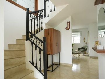 Espectacular casa de venta nueva  en Urb. Casalaguna /km 12 av. León Febres Cordero / Acepto Biess