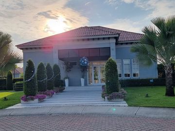 Espectacular casa de venta nueva  en Urb. Casalaguna /km 12 av. León Febres Cordero / Acepto Biess