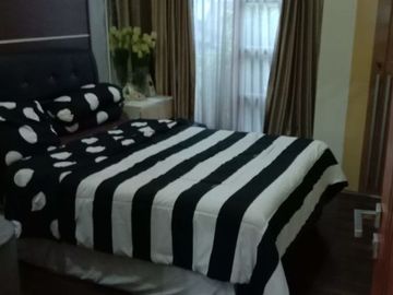 RUMAH MEWAH 2,5 LANTAI SIAP HUNI DEKAT BALAI KOTA JOGJA