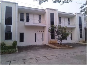 Rumah Minimalis dekat Halte Busway CBD Ciledug Tangerang