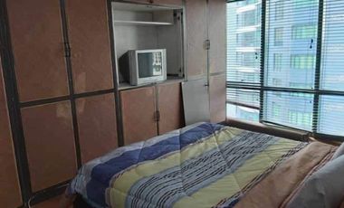Condominium 2 Bedrooms: 2BR Condo for Sale in Amorsolo Tower Rockwell Center Makati City