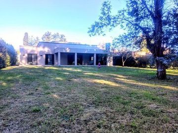 Casa en Springdale, Pilar