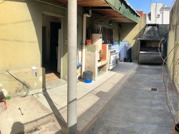 Departamento Tipo Casa en venta en Lanus Oeste