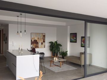 VENTA DE DEPARTAMENTO MODERNO 2 DORMITORIOS * CUMBAYA *