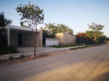 CASA EN VENTA EN MÉRIDA