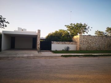 CASA EN VENTA EN MÉRIDA
