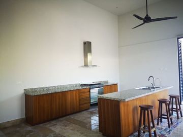 CASA EN VENTA EN MÉRIDA