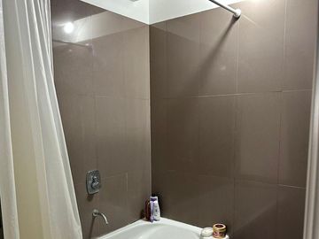 Departamento de 2 ambientes con cochera en venta en Olivos
