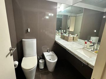 Departamento de 2 ambientes con cochera en venta en Olivos
