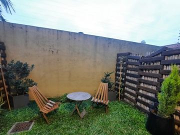 Departamento de 2 ambientes con cochera en venta en Olivos