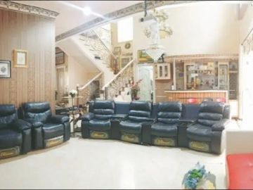 Rumah Mewah FULL FURNISH di Gayungsari Dekat Masjid Agung