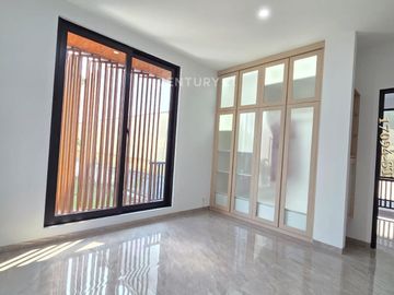 Dijual Rumah  Brand New Model Tropis  Bangun Dari Kavling