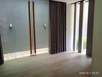 Di Jual Rumah Siap Huni Semi Furnished 4 Kamar di Setra Duta Bandung