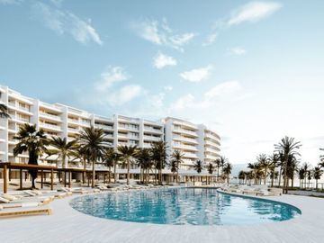 Condo con terraza que tiene vista al mar, cuatro recamaras, alberca, pre-venta,