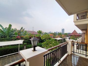 For Rent Town House at Cilandak with Pool &Furnished HSE-A0463