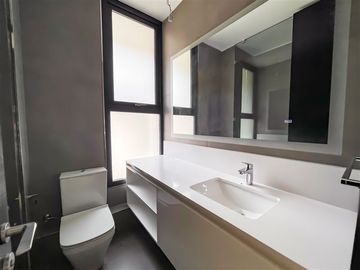 Departamento en venta de 6 dorm. en Lo Barnechea