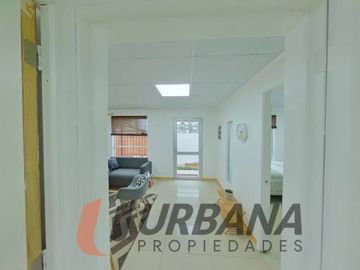 MODERNA CASA DE DOS NIVELES INDEPENDIENTES