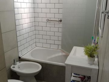 Casa Funes  tres dormitorios con pileta en venta