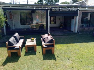 Casa Funes  tres dormitorios con pileta en venta