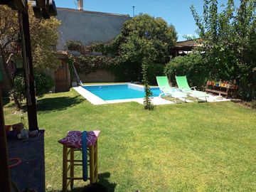 Casa Funes  tres dormitorios con pileta en venta