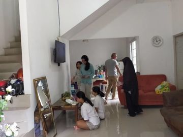 Rumah second 2 lt di Mampang Depok 1,5 M