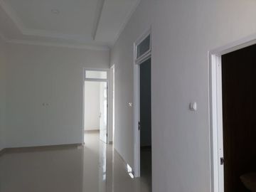 DIJUAL RUMAH BARU DALAM CLUSTER DI KARANGTENGAH CILEDUK