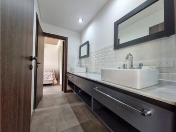 Moderna- Minimalista en una sola planta, Venta y alquiler temporario