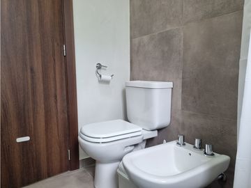 Moderna- Minimalista en una sola planta, Venta y alquiler temporario