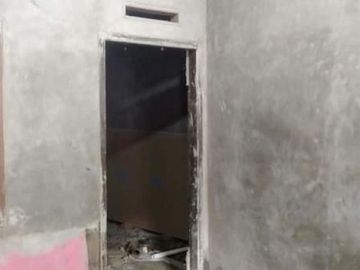 Rumah dan Kolam Ikan Sayap Citeureup Cimahi