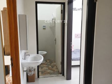 Rumah 2 Lantai Semi Furnished Di Bandung City Vew Mandalajati