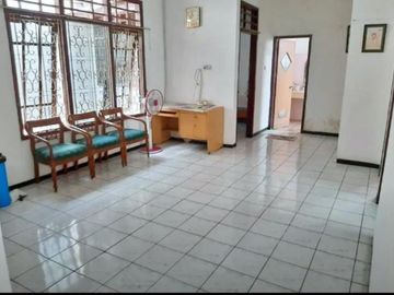 Rumah Dijual Maspati Surabaya Siap Huni KT