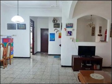 Rumah Dijual Maspati Surabaya Siap Huni KT