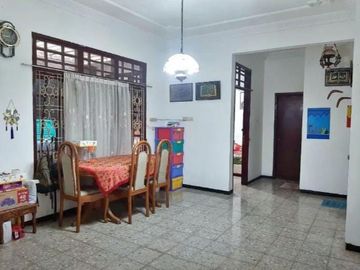 Rumah Dijual Maspati Surabaya Siap Huni KT