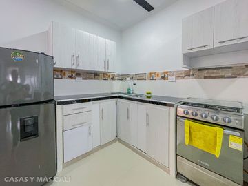 VENTA CASA TRIFAMILIAR DOS PISOS PALMIRA. Cod V6394